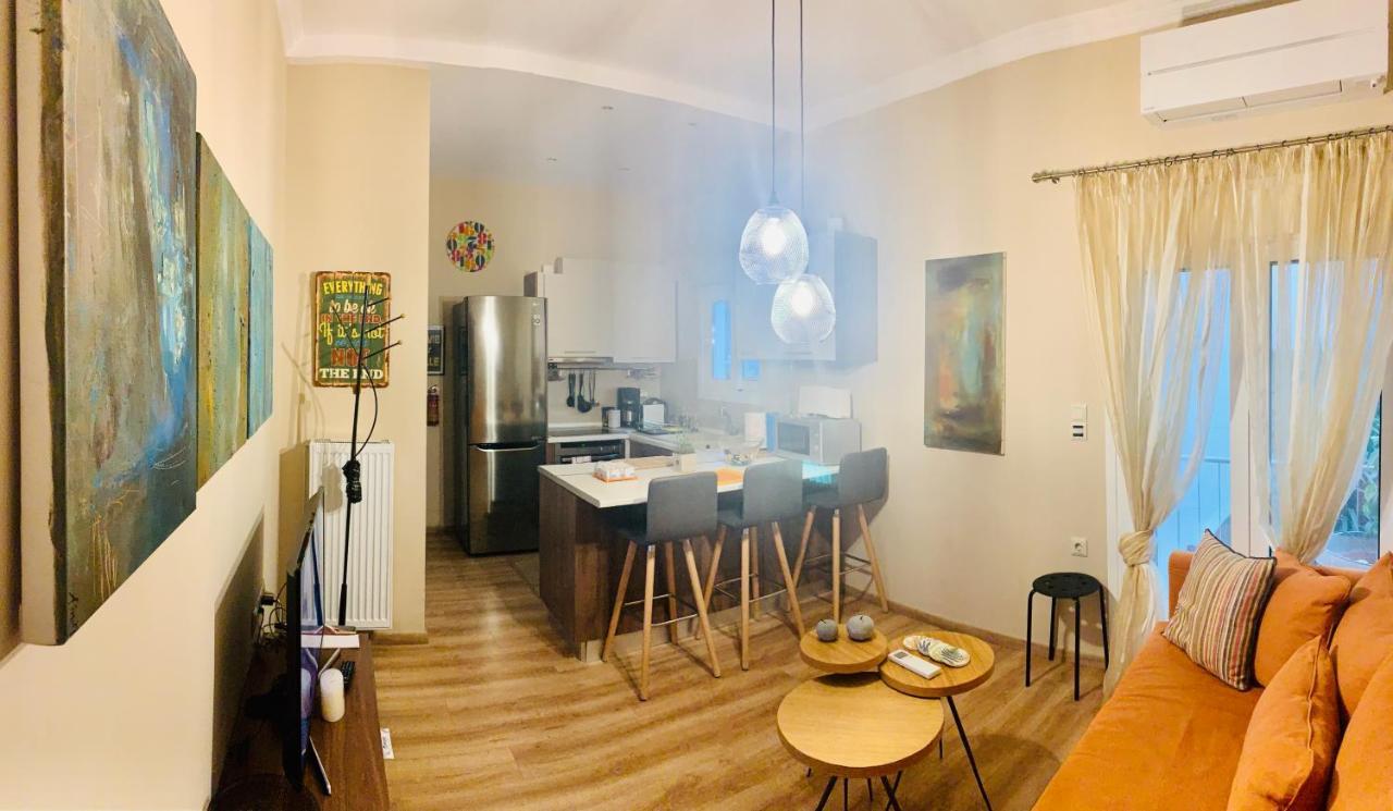 Bring Only Your Toothbrush! Apartment *