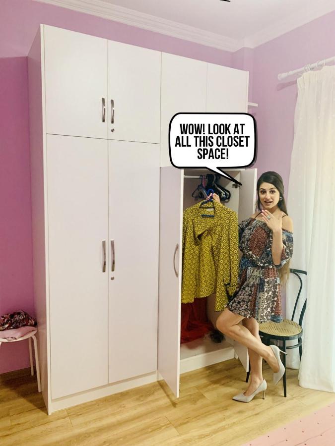 Bring Only Your Toothbrush! Apartment