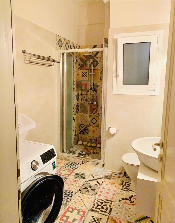 Bring Only Your Toothbrush! Apartment Athens