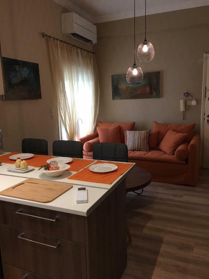 Bring Only Your Toothbrush! Apartment *
